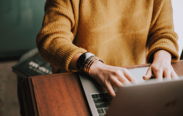 A Scaled Agile student obtaining her SAFe certification online.